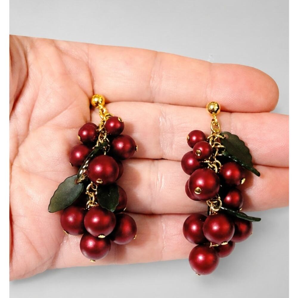 Grapes Dangle Pierced Earrings 1.5" Red Green Lucite Gold-tone Cherry rp-41 - Picture 3 of 9